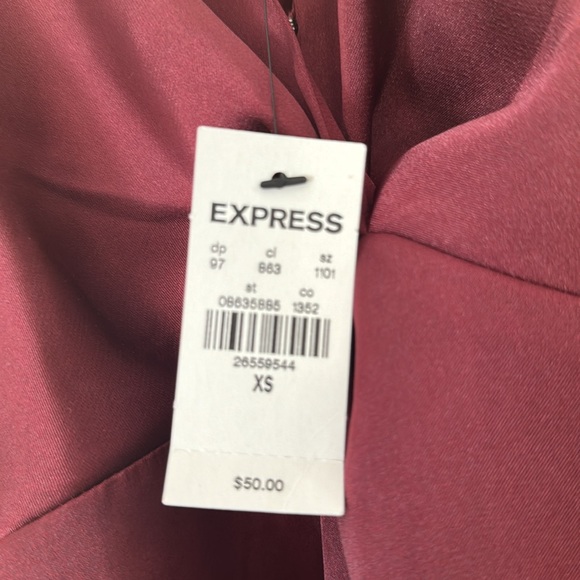 Extra small EXPRESS asymmetric strappy back cross cross straps top. - Picture 3 of 3